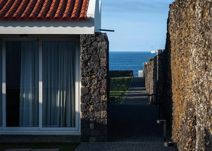 Entre Muros - - Casa Com Jardim E Acesso Direto Ao Mar