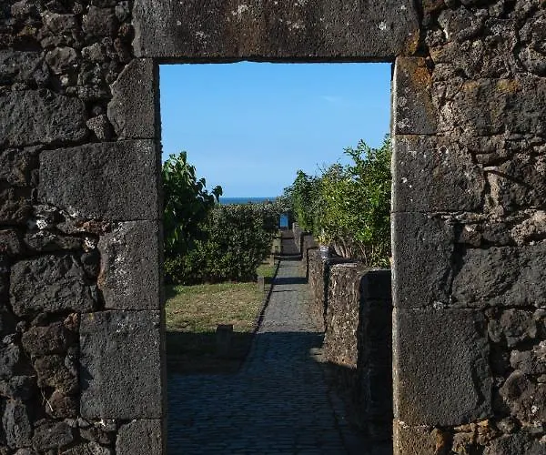 Entre Muros - - Casa Com Jardim E Acesso Direto Ao Mar Ribeira Grande