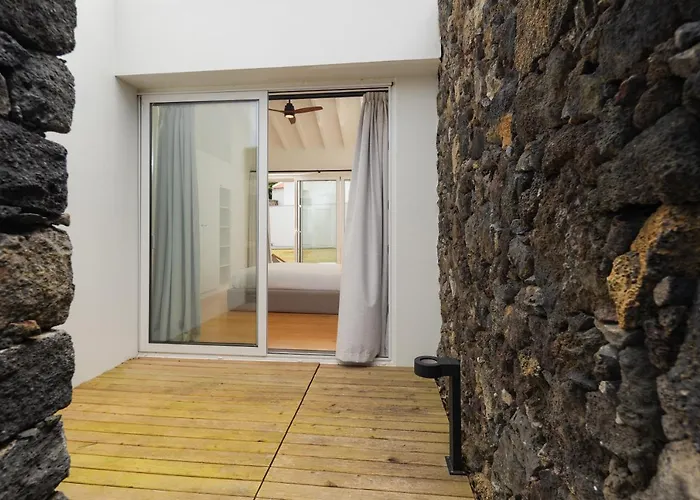 Entre Muros - - Casa Com Jardim E Acesso Direto Ao Mar *