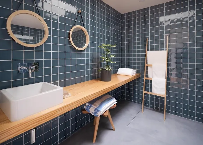 Entre Muros - - Casa Com Jardim E Acesso Direto Ao Mar