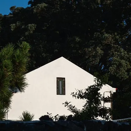 Фермерский дом Entre Muros - - Casas Com Jardim E Acesso Direto Ao Mar