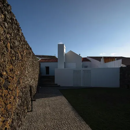 Alojamento de Turismo Rural Entre Muros - - Casa Com Jardim E Acesso Direto Ao Mar Ribeira Grande