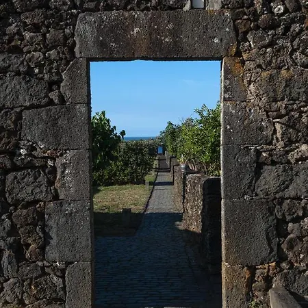 Entre Muros - - Casa Com Jardim E Acesso Direto Ao Mar Ribeira Grande