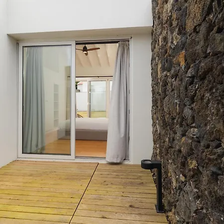 Entre Muros - - Casa Com Jardim E Acesso Direto Ao Mar *