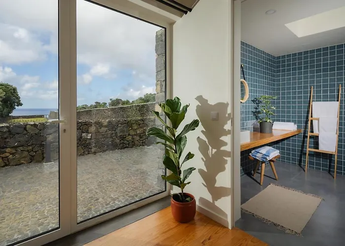 Entre Muros - - Casa Com Jardim E Acesso Direto Ao Mar Farm stay Ribeira Grande